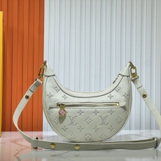 Louis Vuitton Hobo Bags